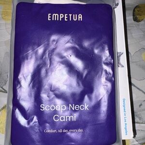 Shapermint Empetua Scoop Neck Cami - Black